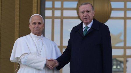 Ərdoğan Ankarada Roma Papasını belə qarşıladı - VİDEO