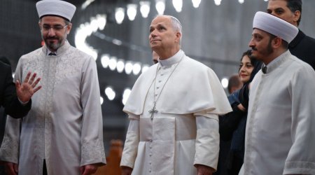 Roma Papası Sultanəhməd məscidini ziyarət etdi – FOTO/VİDEO