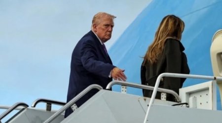 Tramp təyyarədə jurnalistlərlə zarafatlaşdı: “İdrak testini keçə bilməzsiniz” – VİDEO