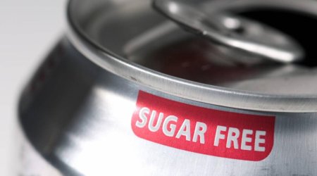 Ziyansız kimi görünüb, zəhər saçan içkilər AÇIQLANDI