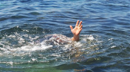 Bərdədə qızını xilas etmək istəyən ata kanalda boğuldu