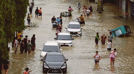 İndoneziyada təbii fəlakət qurbanlarının sayı artdı - VİDEO