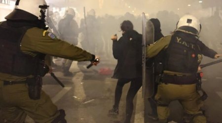 Afinada polislə etirazçılar arasında toqquşma: Onlarla insan saxlanıldı