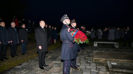 Azərbaycan və Slovakiya prezidentləri Bratislavada “Azadlıq Qapısı” abidəsini ziyarət etdilər - FOTO