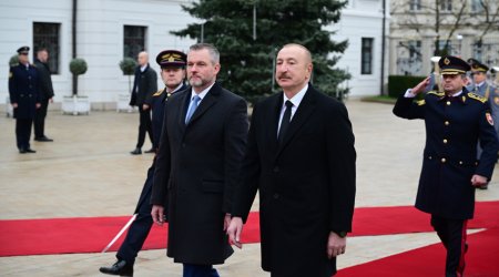 İlham Əliyev Bratislavada belə qarşılandı - VİDEO