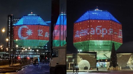 Belarusda Milli Kitabxananın binası bayrağımızın rəngləri ilə işıqlandırıldı – VİDEO