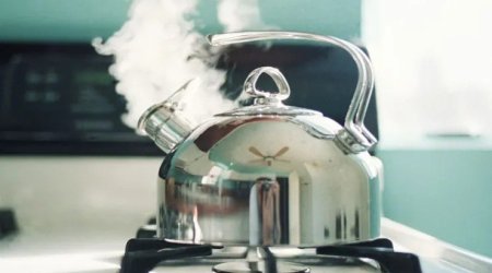 Astarada gəlin qayınanası və baldızını qaynar çayla YANDIRDI