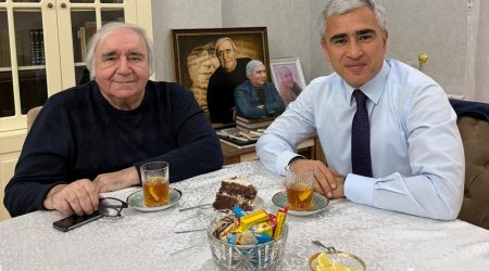 Anar Ələkbərov xalq şairi Ramiz Rövşəni evində ziyarət etdi - FOTO