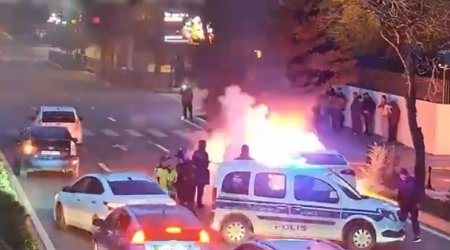 Bakıda yanan avtomobil belə söndürüldü &ndash; ANBAAN VİDEO