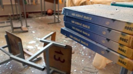 Şagird məktəbdə həmyaşıdlarını bıçaqladı &ndash; Ölən və xəsarət alan var &ndash; FOTO/VİDEO