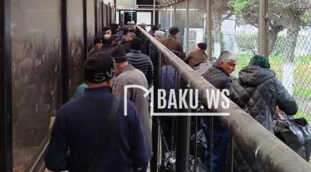 &ldquo;Saatlardır Biləsuvar gömrük postunda qalmışıq, səbəbini bilmirik&rdquo; &ndash; VİDEO