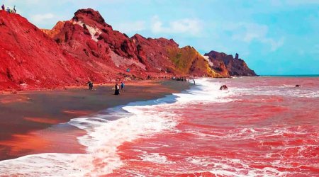 İranın cənub sahilləri qan rənginə BOYANDI - VİDEO