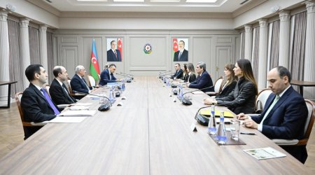 Əli Əsədov Monteneqro Baş nazirinin müavini ilə görüşüb