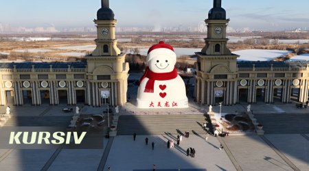 Çində çoxmərtəbəli bina hündürlüyündə qar adamı hazırlandı - VİDEO