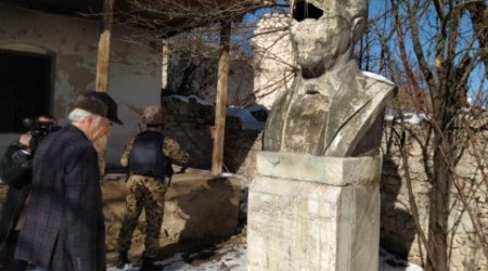 Şuşadan oğurlanan abidələr gizli yolla qaytarılıbmış &ndash; Polad Bülbüloğlu AÇIQLADI