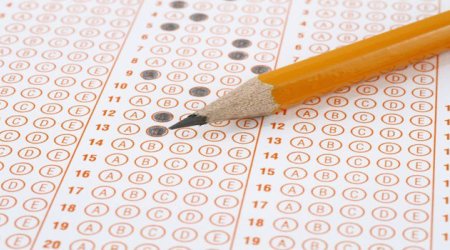 Şimal bölgəsinin məktəblərində sınaq imtahanı QALMAQALI &ndash; Uşaqlar saatlarla nəyi GÖZLƏDİ?