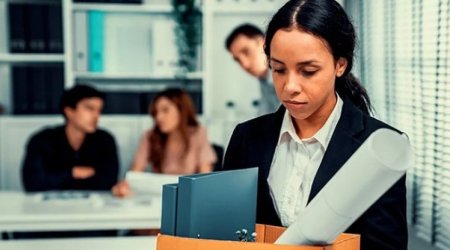 İşdən çıxan şəxsə nə qədər pul verilməlidir?