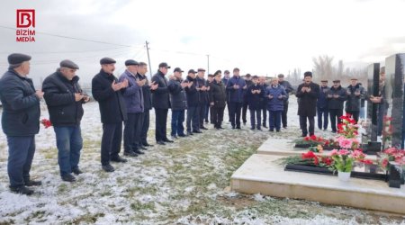 Təyyarə qəzasında həlak olan qusarlı bacı-qardaşın məzarları ziyarət edilib – FOTO