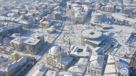 Bolu şəhərinə ilin ən güclü qarı YAĞDI &ndash; Hərəkət ÇƏTİNLƏŞDİ &ndash; VİDEO