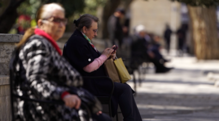 Bu qadınlar pensiyaya daha tez çıxa bilər &ndash; VİDEO