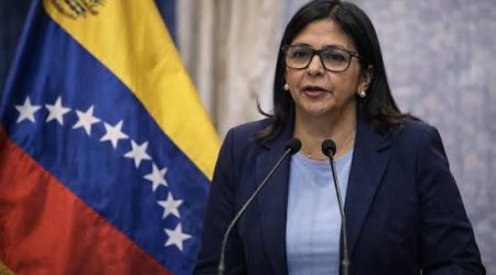 Maduronun yerinə seçilən müvəqqəti prezident AND İÇDİ - VİDEO