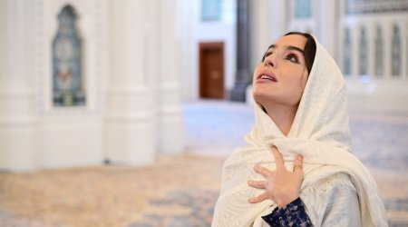 Leyla Əliyeva Sultan Qabus Böyük Məscidini ziyarət etdi &ndash; FOTO
