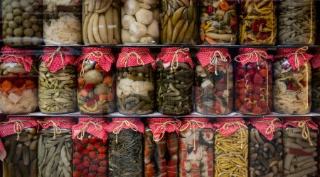 Yüksək təzyiqi olanların NƏZƏRİNƏ: Bəzi qidalar sizə olmaz