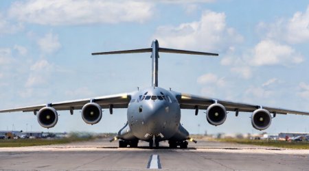 ABŞ Britaniyaya çox sayda hərbi təyyarə və helikopter göndərdi