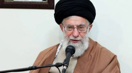 Güneyli qadın Xameneini namərd adlandırdı: &ldquo;Öldürmə, çörək ver&rdquo; &ndash; VİDEO