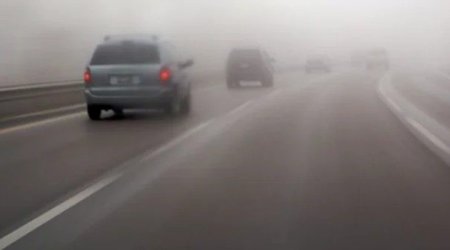 Şimal-Qərb bölgəsində QATI DUMAN: Göz-gözü görmür - VİDEO