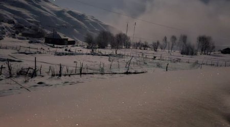 Şimal bölgəsinə bu gecə qar yağdı - VİDEO