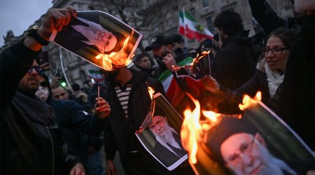 İran hakimiyyəti etirazçılara qarşı tədbirləri GÜCLƏNDİRİR