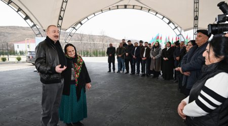 Prezident Ağdərədə sakinlərlə görüşdü &ndash; FOTO/VİDEO