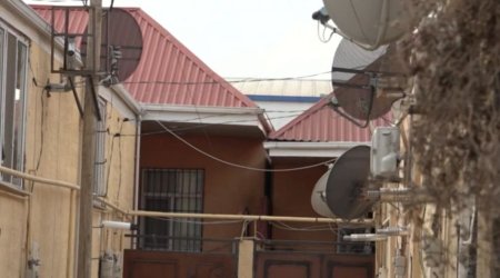 Xırdalanda bir-birinə yapışan evlər - Xaotik vəziyyət - VİDEO