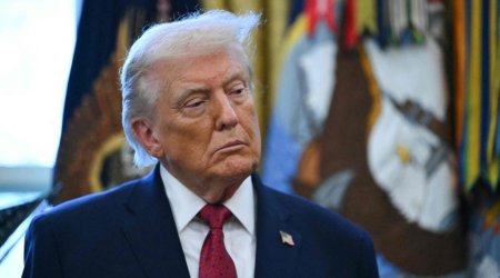 Tramp Xamenei HAQDA: &ldquo;Bu adam xəstədir&rdquo;