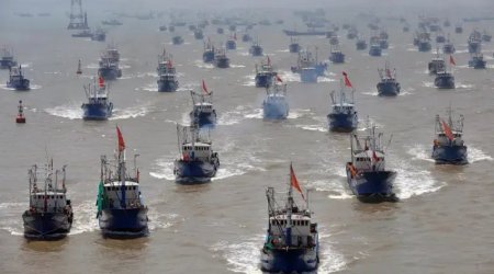 Pekin dənizdə &ldquo;Böyük Çin Divarı&rdquo; qurur