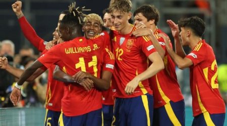 FİFA milli komandaların yeni siyahısını AÇIQLADI