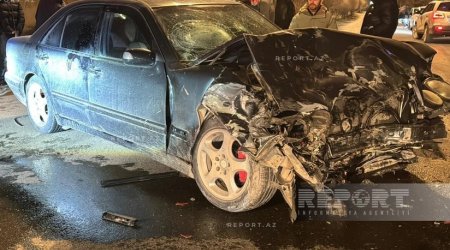 Sumqayıtda minik avtomobilləri toqquşub, xəsarət alanlar var - FOTO/VİDEO