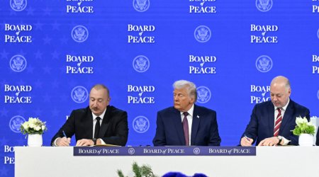 İlham Əliyev Azərbaycanın Sülh Şurasına təsisçi üzv kimi qoşulması ilə bağlı sənədi İMZALADI – VİDEO