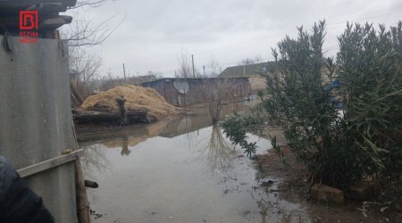 Kürdəmirdə magistral su borusu partladı - 8400 abonent susuz qaldı - FOTO