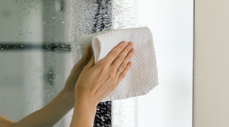 Güzgünü iz buraxmadan təmizləməyin peşəkar ÜSULU