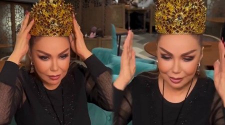 Başına tac taxıb, güzgü önünə keçdi - VİDEO