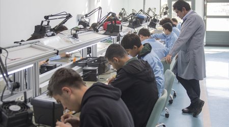 Azərbaycanda bu sahələrə işçi tapmaq olmur - SİYAHI