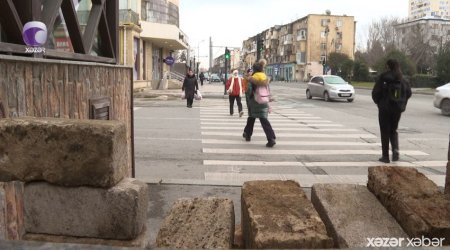 Bakıda restoran piyada keçidini zəbt etdi &ndash; ŞİKAYƏT/VİDEO