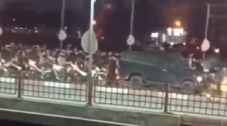 Ərdəbildə baş verən etirazlardan yeni görüntülər - VİDEO