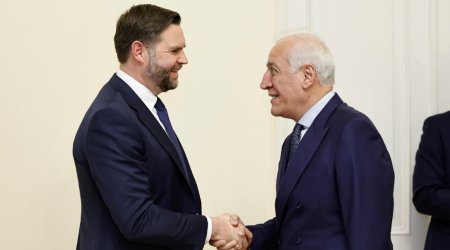 Xaçaturyan Venslə regiondakı sülhü müzakirə etdi