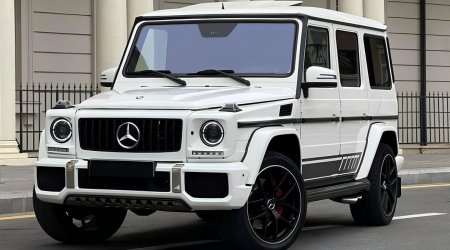 Paytaxtda "Gelandewagen"in təkərlərini oğurlayan iki nəfər ələ keçdi