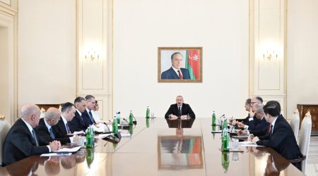 Prezident müşavirə KEÇİRDİ - FOTO/VİDEO