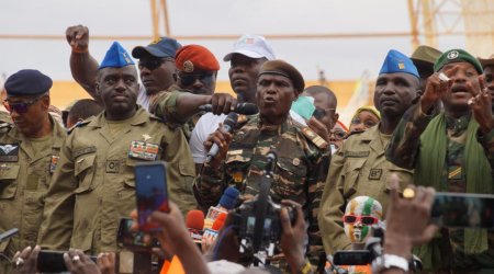 Bu ölkə əhalisini Fransa ilə müharibəyə hazırlaşmağa ÇAĞIRDI