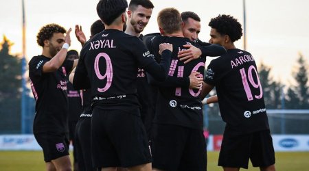 &ldquo;Sabah&rdquo; iki futbolçusu ilə yollarını AYIRDI